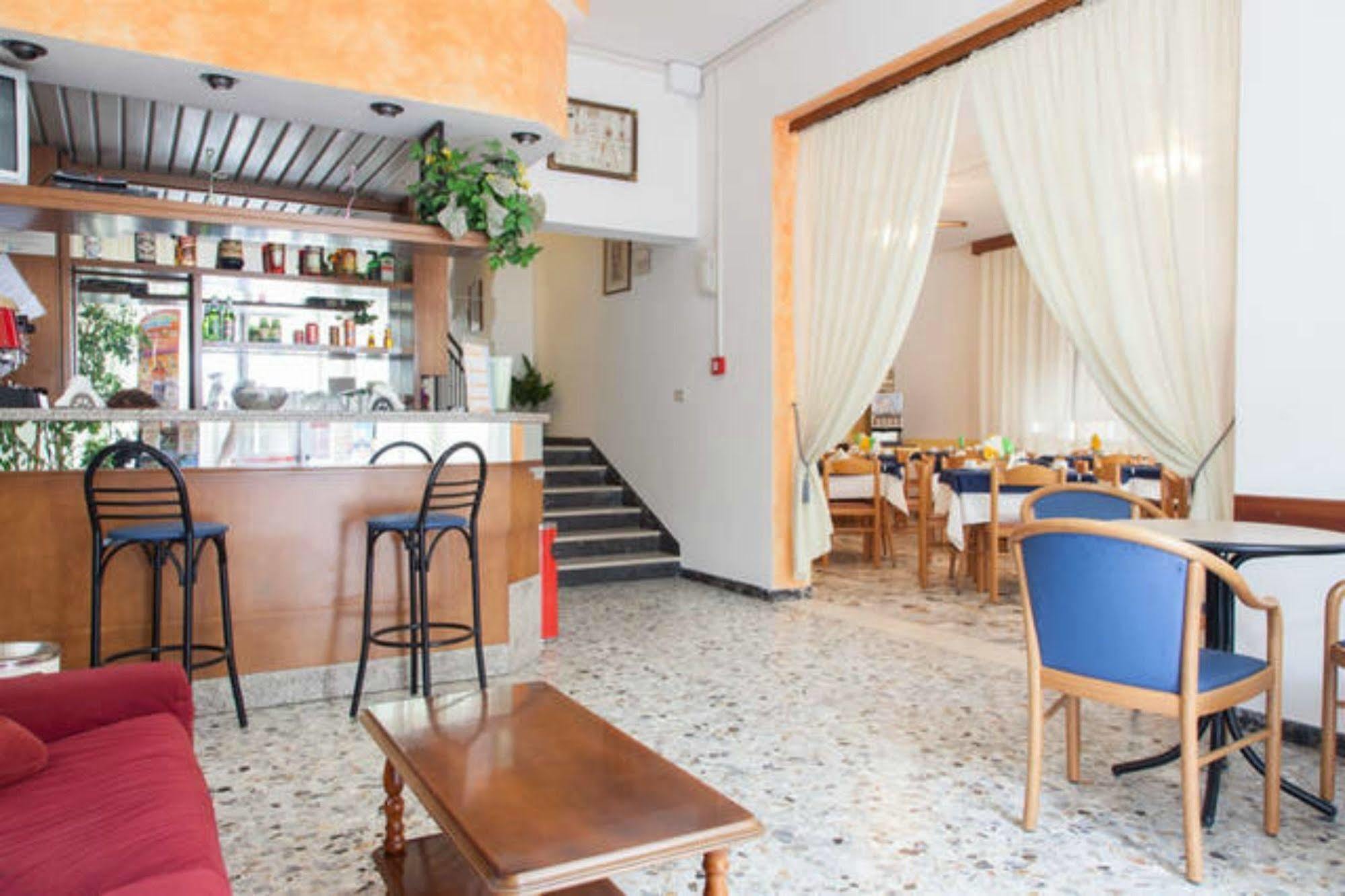 Hotel Ronconi Rimini Exterior foto